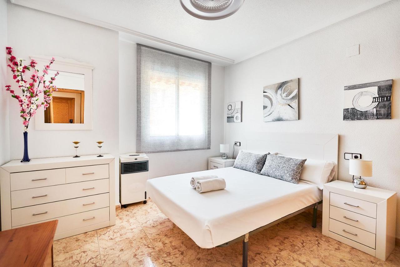 Espanhouse David 2 Bedroom Apartment Torrevieja With Pool Exteriér fotografie